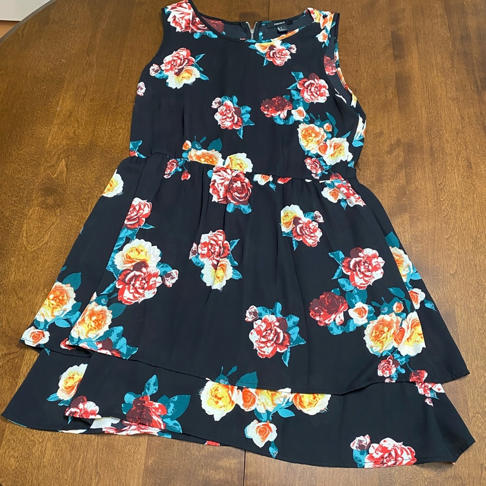 Fortune + Ivy Black Floral Design Ruffled Dress. Size L.